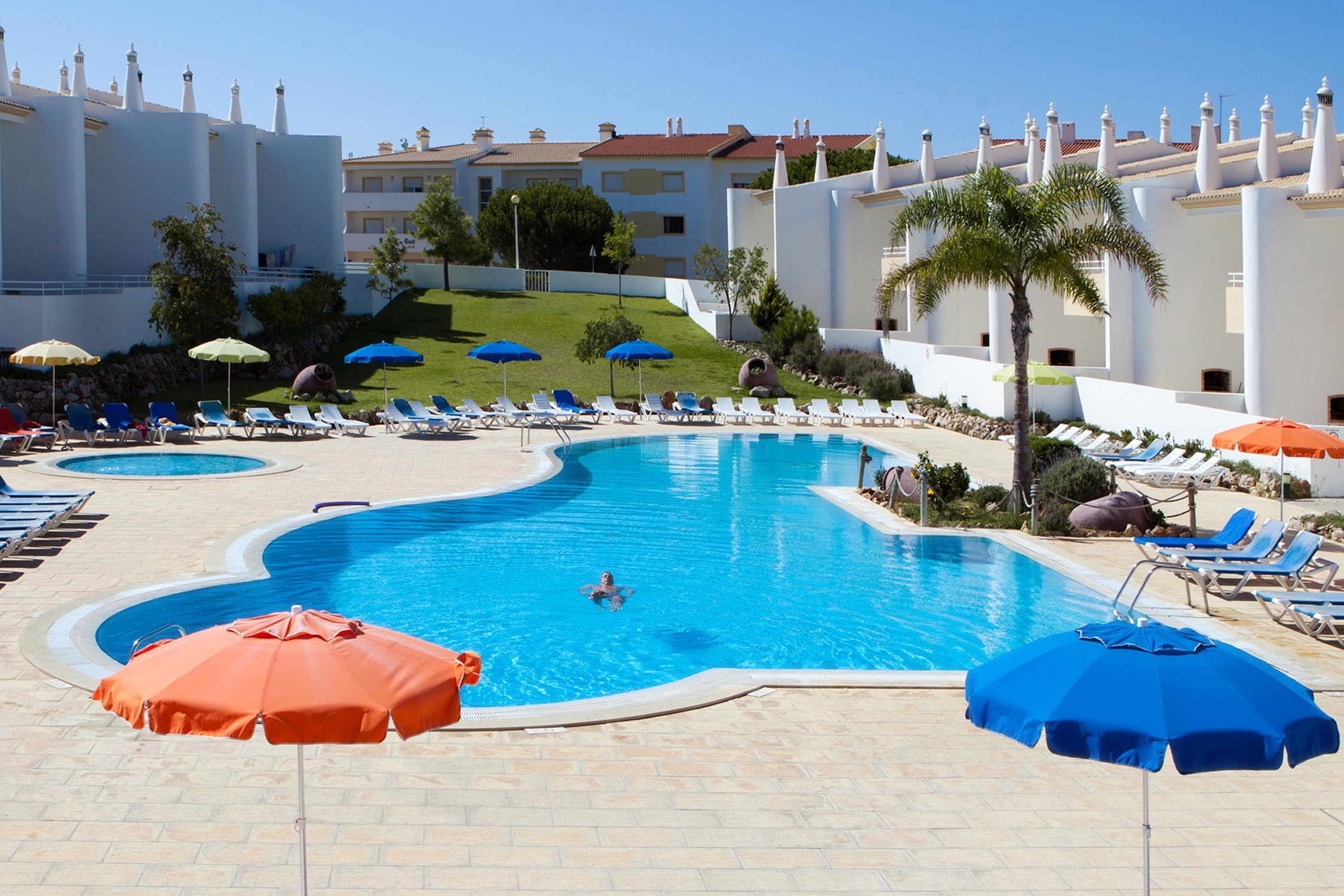 Apartamentos de Férias A. Ramos na Praia da Galé